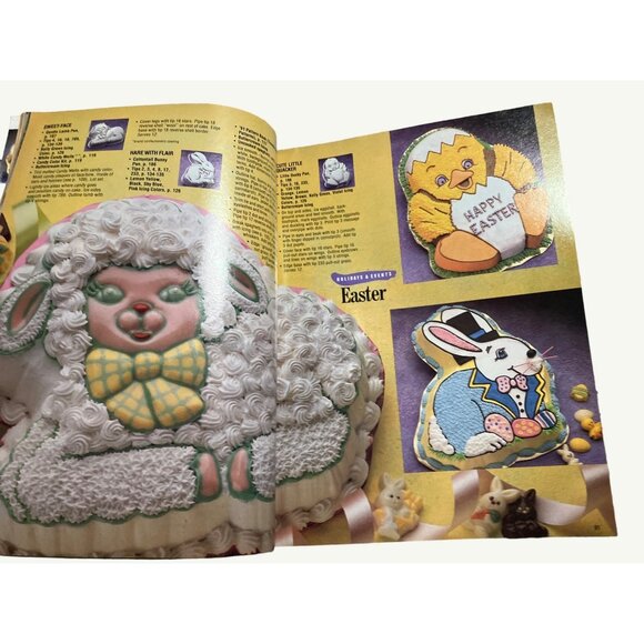 1991 Wilton Cake Decorating Yearbook - Picture 5 of 10